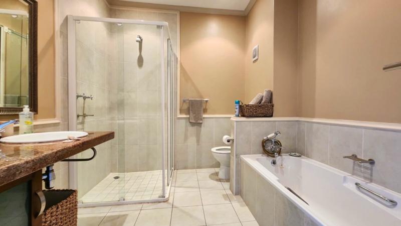 To Let 3 Bedroom Property for Rent in Pinnacle Point Golf Estate Western Cape